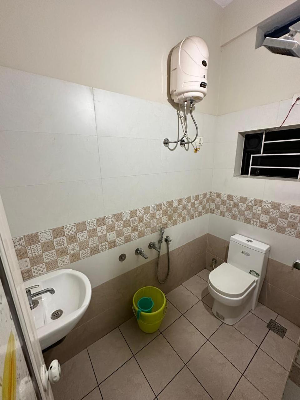 Zahir Residency Hotel Kondotty Exterior foto