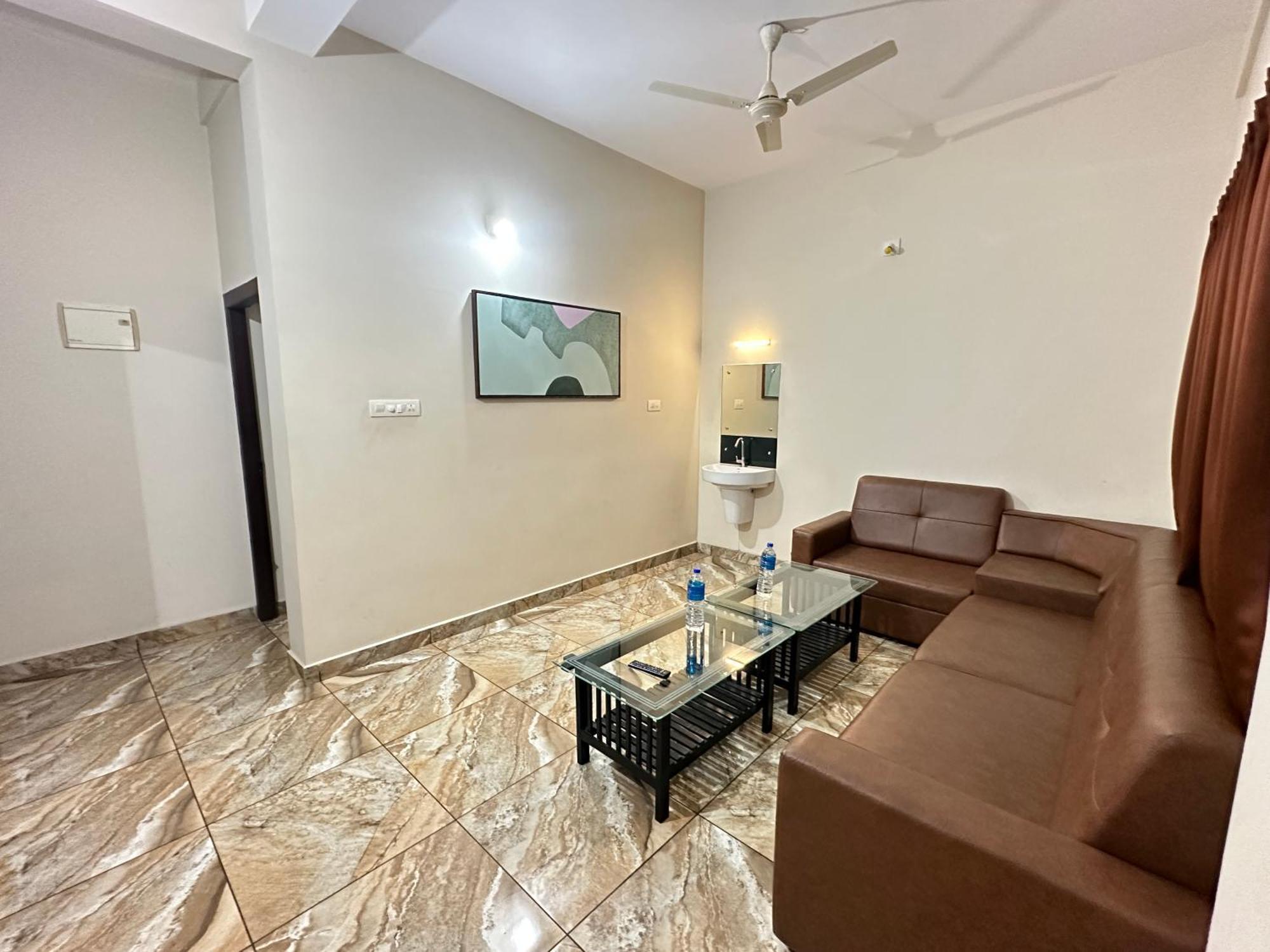 Zahir Residency Hotel Kondotty Exterior foto