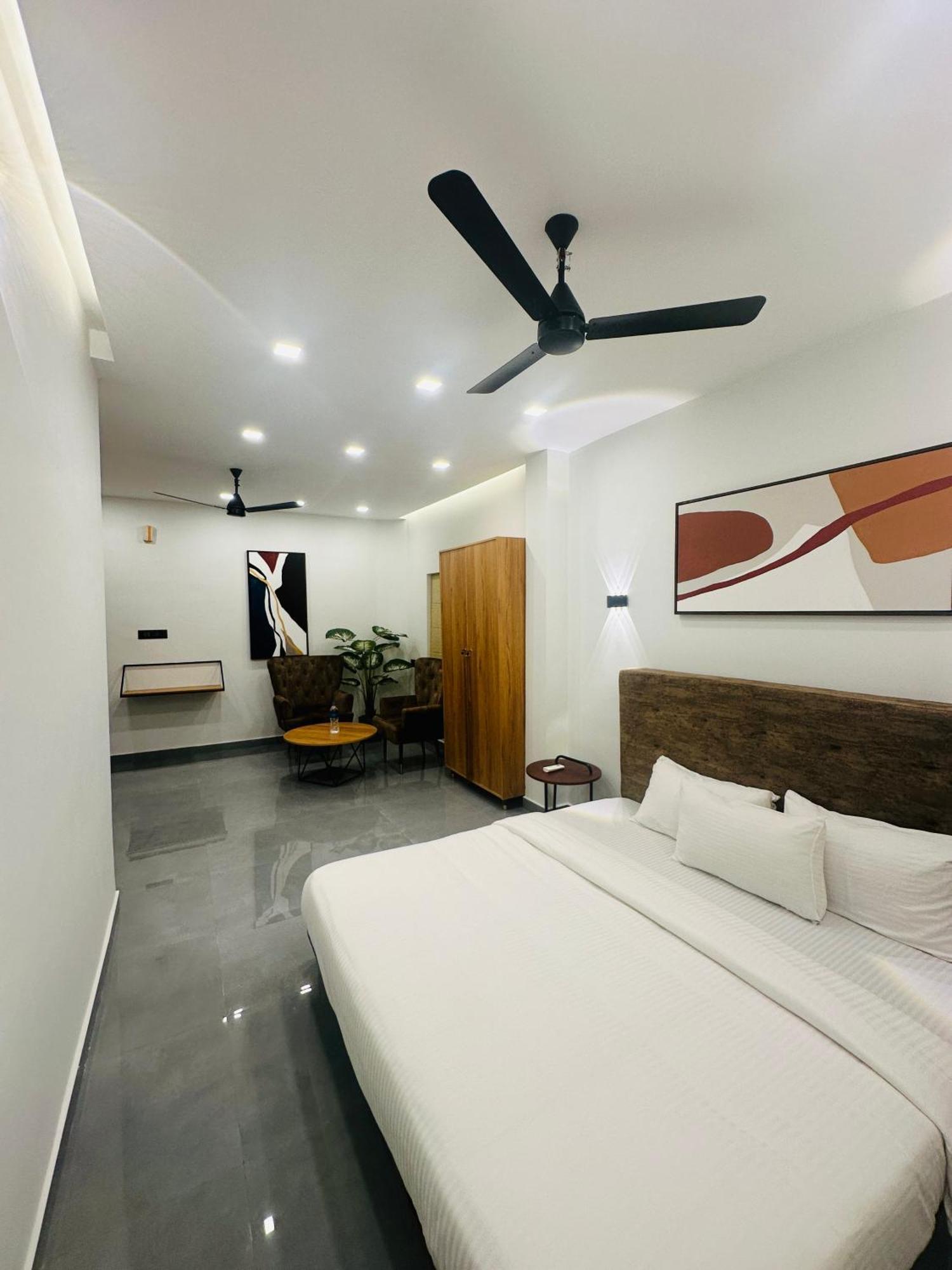 Zahir Residency Hotel Kondotty Exterior foto